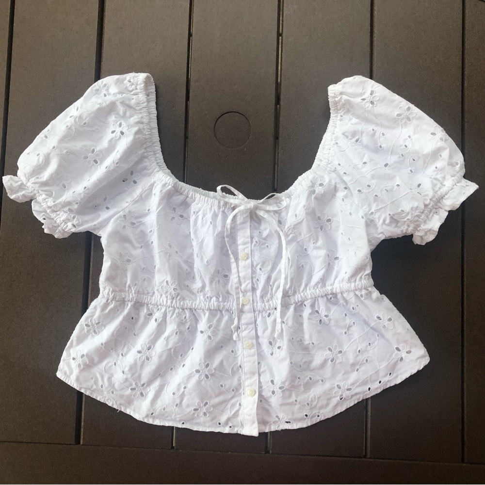 American Eagle Outfitters White Eyelet Pullover Crop Top Size S/P